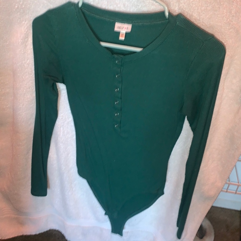 XS green button up bodysuit
